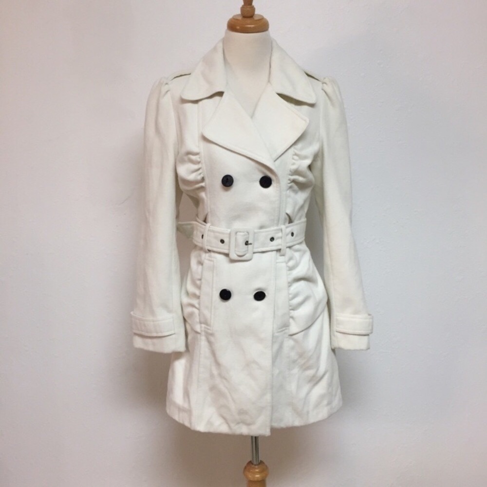 LAST PRICE ⬇️ Arden B Cream Ruched Trench Coat